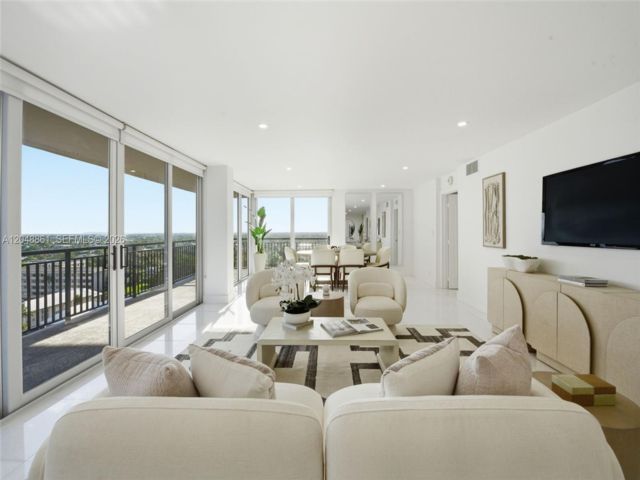 3 BR,  2.50 BTH &nbsp; style home in Boca Raton