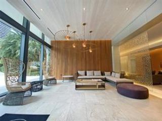 [PHOTO]