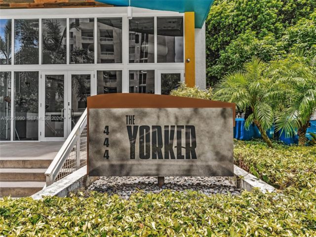  3 BR,  2.00 BTH &nbsp; style home in Miami