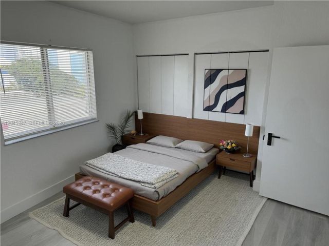 [PHOTO]