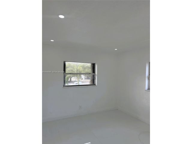 [PHOTO]
