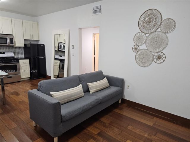  1 BR,  1.00 BTH &nbsp; style home in Carl Fisher