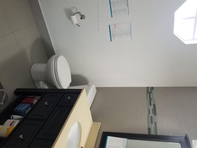 [PHOTO]