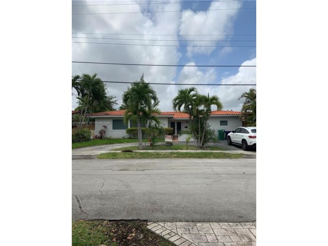  4 BR,  3.50 BTH &nbsp;Other style home in Aventura