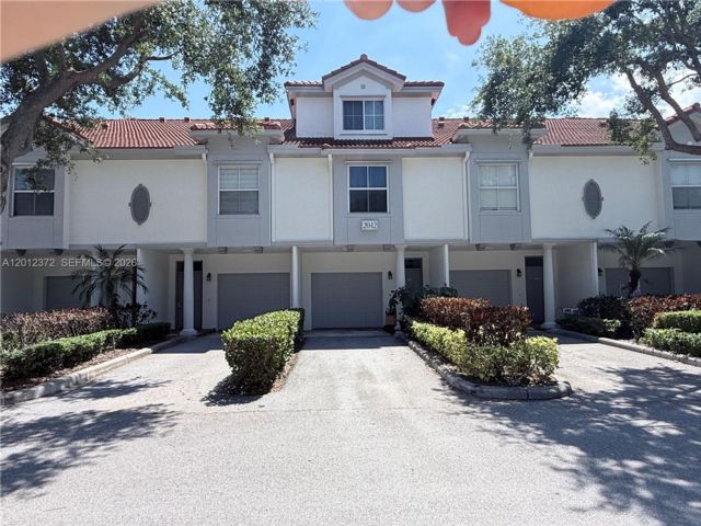  2 BR,  2.00 BTH &nbsp; style home in Delray Beach
