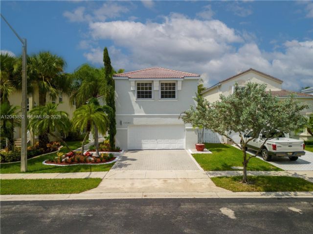  4 BR,  2.50 BTH &nbsp; style home in Pembroke Pines