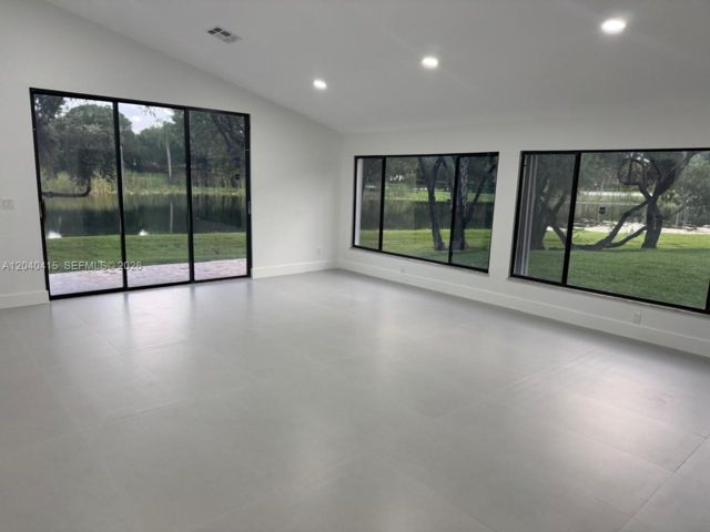  3 BR,  2.00 BTH &nbsp; style home in Davie