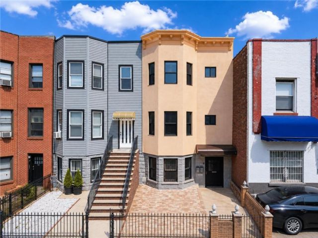 Studio,  0.00 BTH &nbsp;Multi-family style home in Bay Ridge