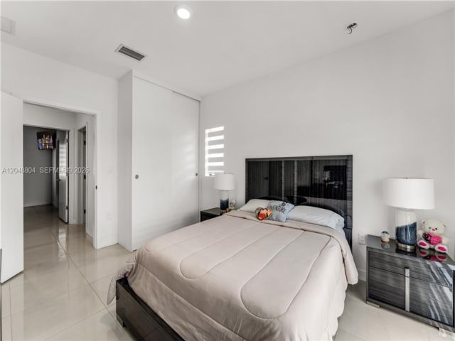 [PHOTO]