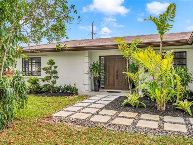  3 BR,  3.00 BTH &nbsp; style home in Plantation