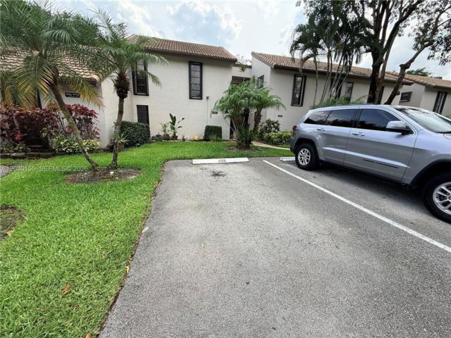 [PHOTO]