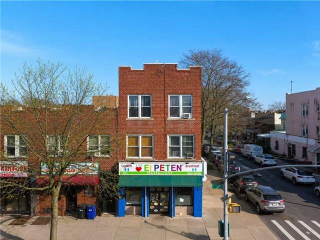 Studio,  0.00 BTH &nbsp;Mixed use style home in Bensonhurst