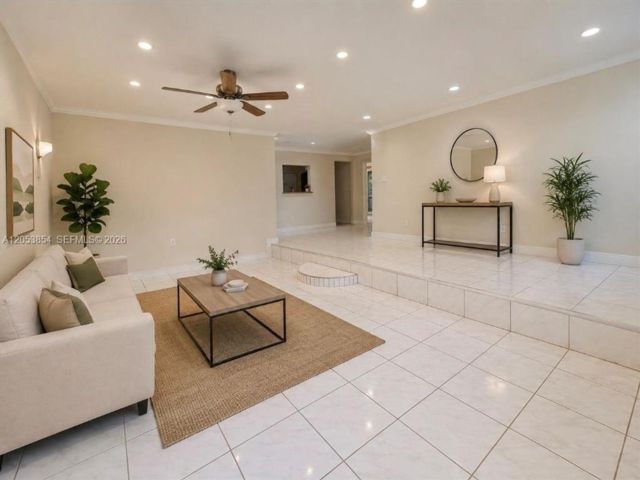  3 BR,  2.00 BTH &nbsp; style home in West Hollywood