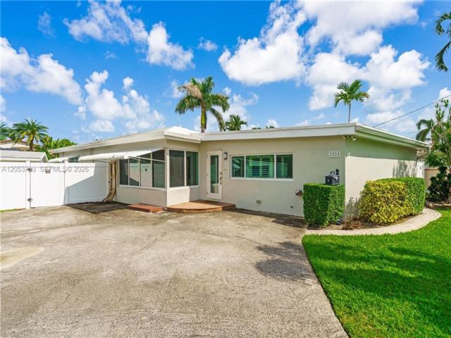  3 BR,  2.50 BTH &nbsp; style home in Wilton Manors