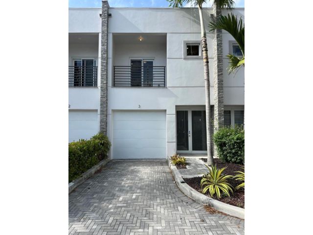  2 BR,  2.50 BTH &nbsp; style home in Fort Lauderdale