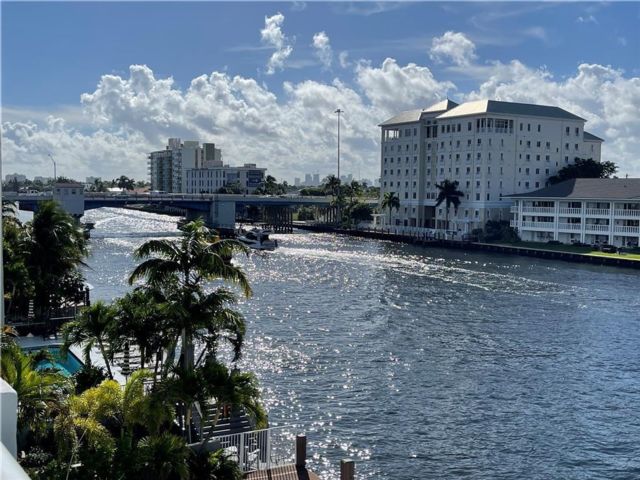  2 BR,  2.00 BTH &nbsp; style home in Fort Lauderdale