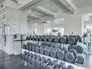 [PHOTO]