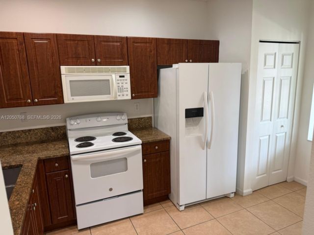  2 BR,  2.50 BTH &nbsp; style home in Miramar