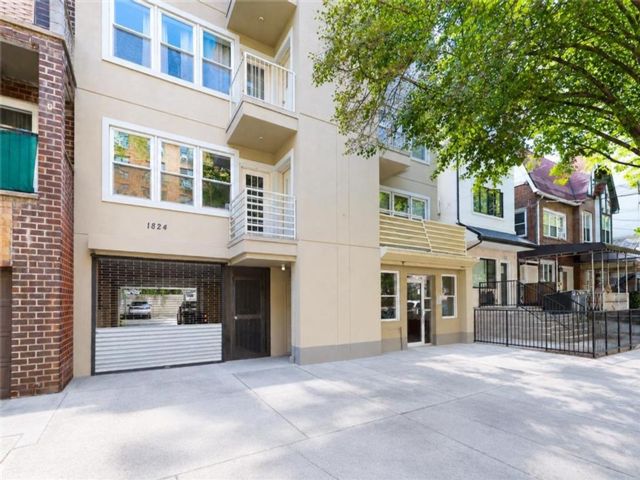  2 BR,  2.00 BTH &nbsp;Condominium style home in Homecrest