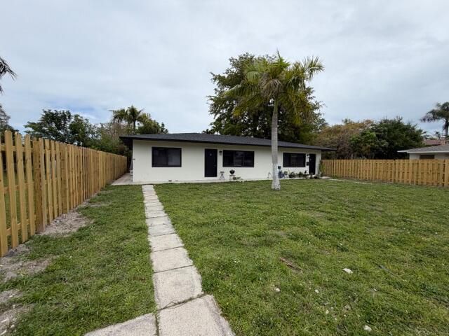  4 BR,  2.00 BTH &nbsp; style home in Fort Lauderdale
