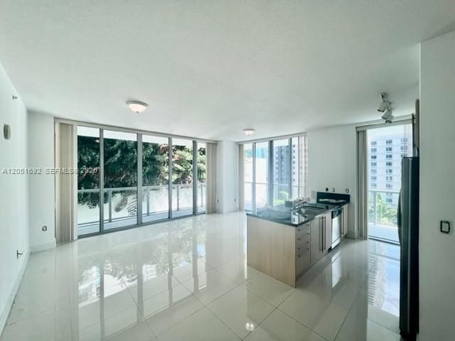  2 BR,  2.00 BTH &nbsp; style home in Miami