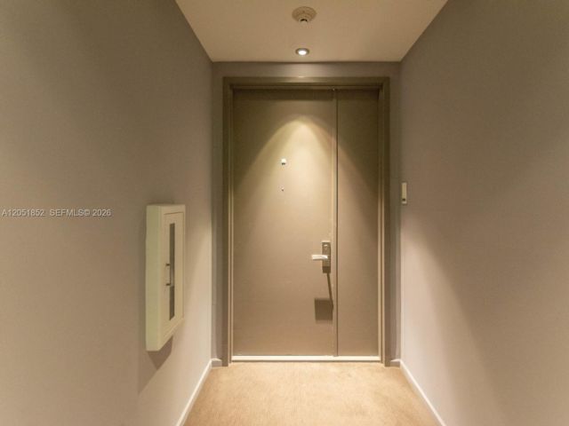 [PHOTO]