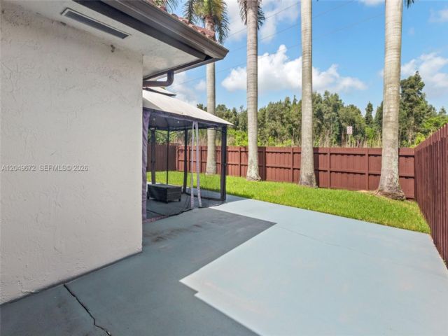 [PHOTO]