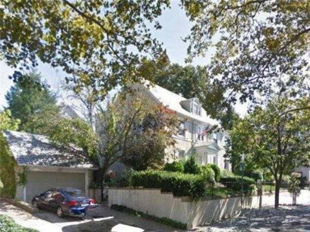  6 BR,  5.00 BTH &nbsp;Single family style home in Bay Ridge