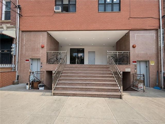 Studio,  0.00 BTH &nbsp;Store style home in Sunset Park