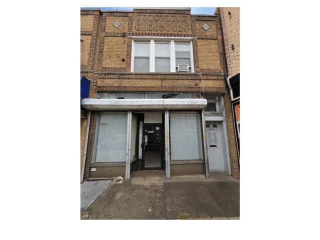 Studio,  0.00 BTH &nbsp;Store style home in Boro-park