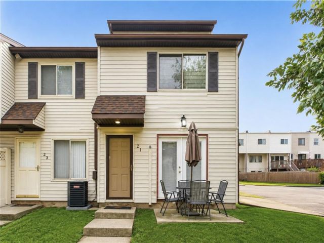  2 BR,  2.00 BTH &nbsp;Single family style home in Huguenot