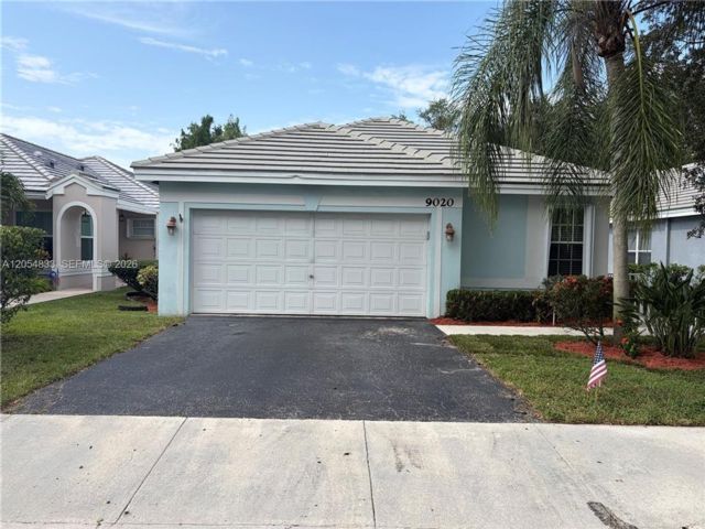  3 BR,  2.00 BTH &nbsp; style home in Davie