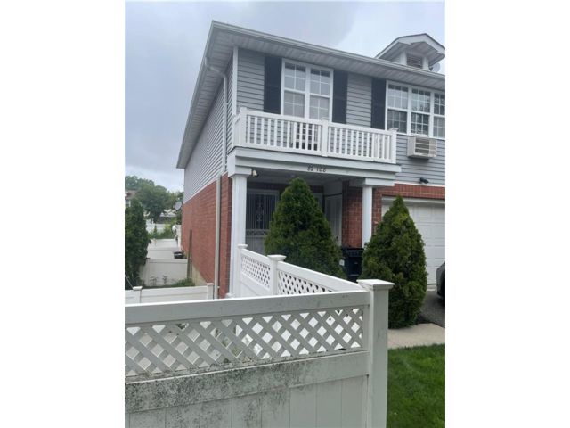 Studio,  0.00 BTH &nbsp;Multi-family style home in Bellrose