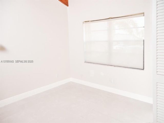 [PHOTO]