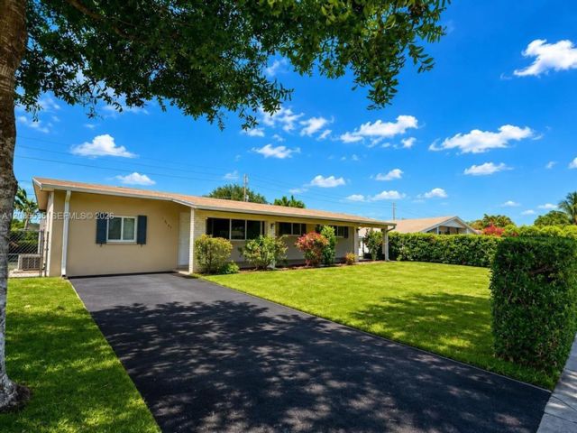  4 BR,  2.00 BTH &nbsp; style home in Fort Lauderdale