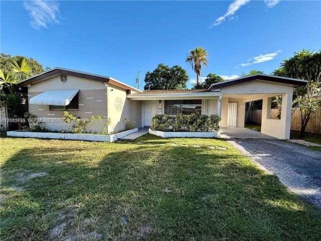  3 BR,  2.00 BTH &nbsp; style home in Miramar