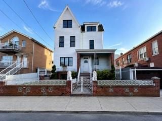 Studio,  0.00 BTH &nbsp;Multi-family style home in Dyker Heights