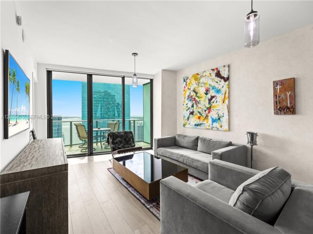 [Miami Real Estate, listing number 3345602]