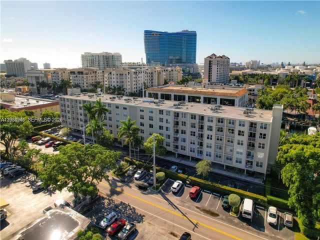  2 BR,  2.00 BTH &nbsp; style home in Fort Lauderdale