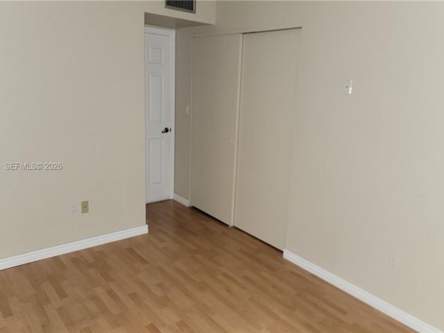 [PHOTO]