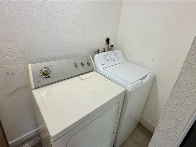 [PHOTO]