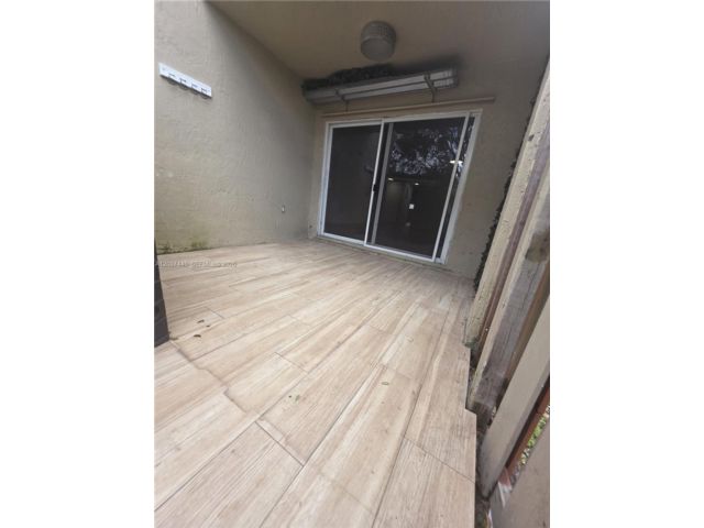 [PHOTO]