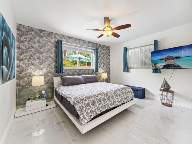  4 BR,  2.50 BTH &nbsp; style home in Hollywood