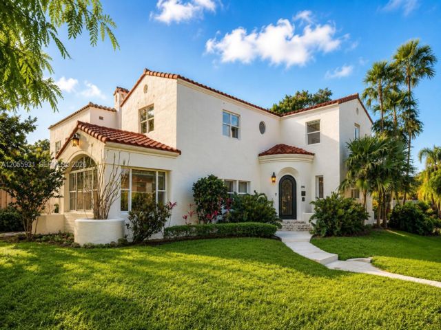  5 BR,  4.50 BTH &nbsp; style home in Miami Beach