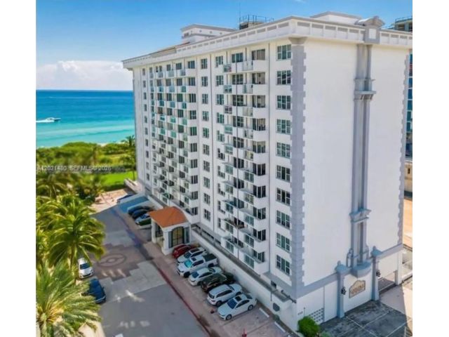  1 BR,  1.00 BTH &nbsp;Condo style home in Surfside