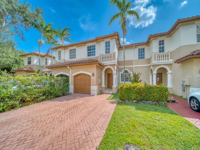  3 BR,  3.50 BTH &nbsp; style home in Miramar