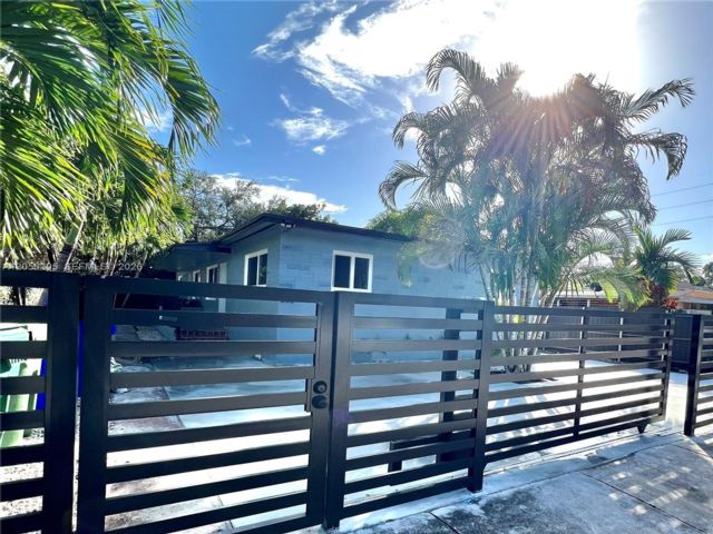  2 BR,  1.00 BTH &nbsp; style home in Miami