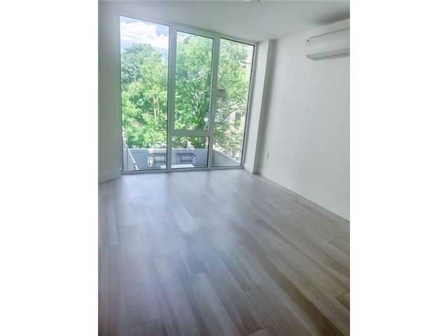  1 BR,  1.00 BTH &nbsp;Condominium style home in Kensington