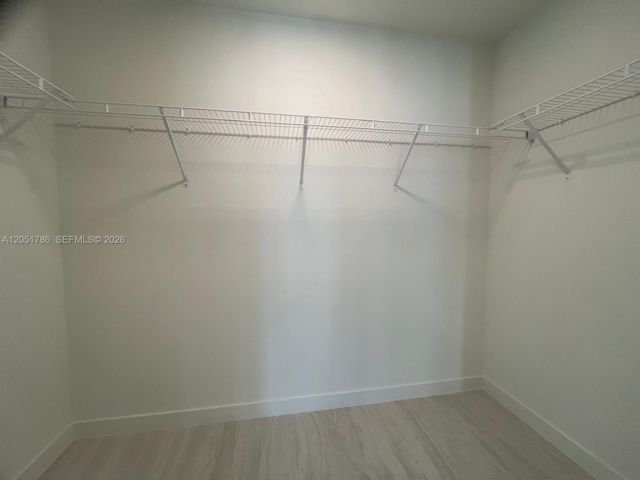 [PHOTO]