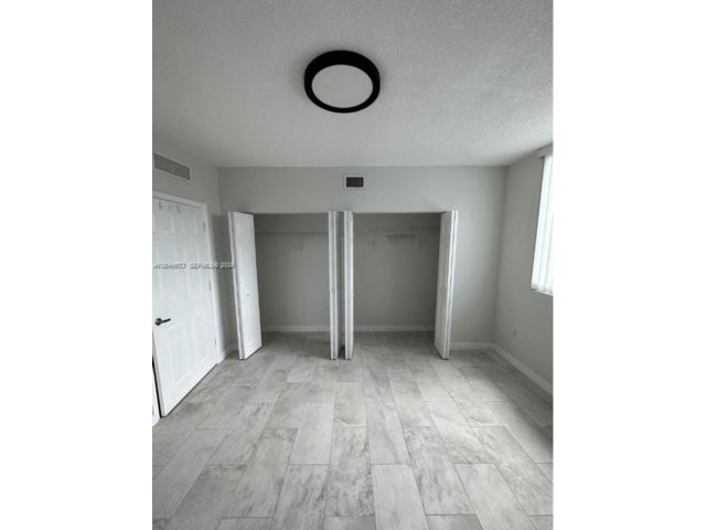  1 BR,  1.00 BTH &nbsp; style home in Miami